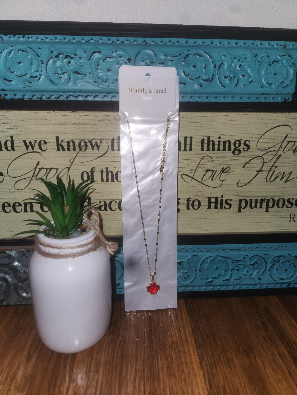 🎀2/$13 or 3/$19 RED CLOVER CHARM NECKLACE